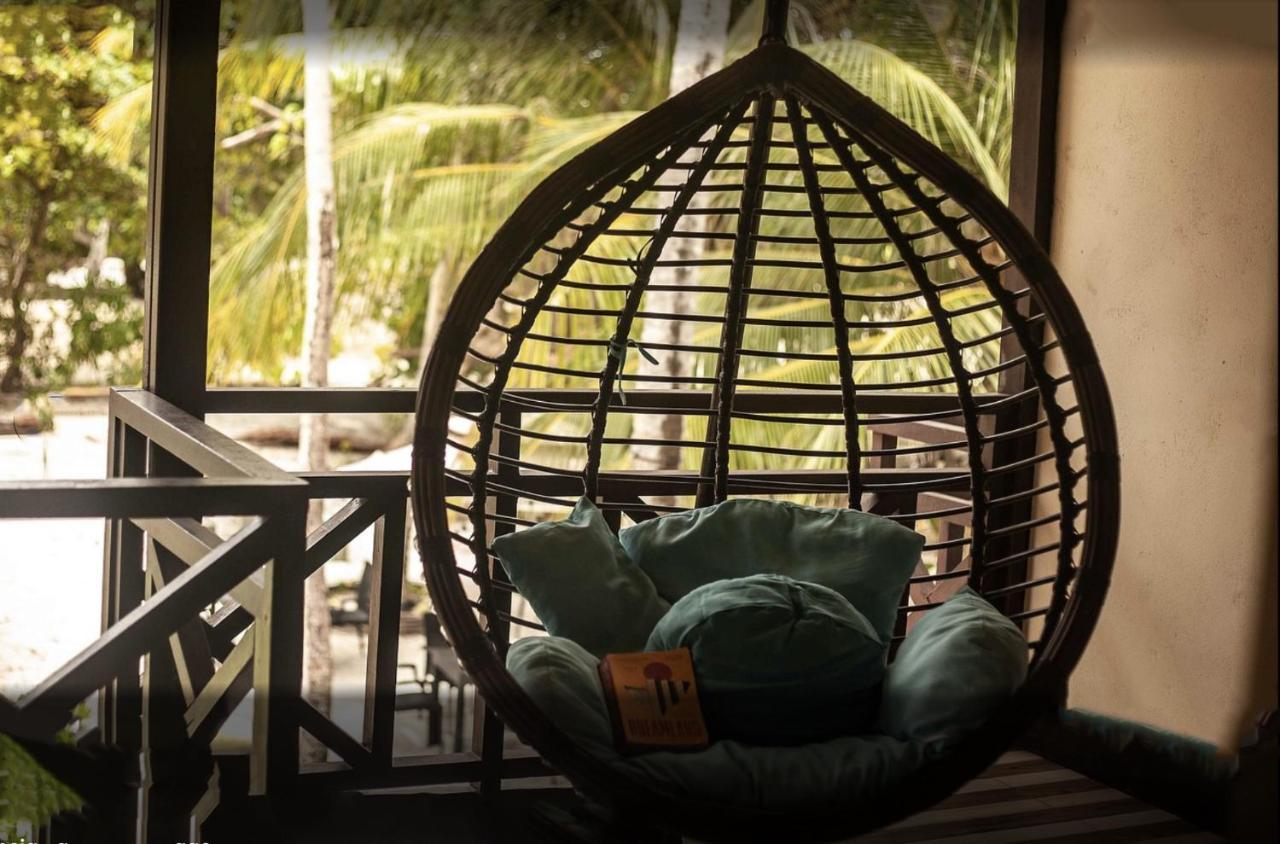 Surf Yoga Camp Hotel Thulusdhoo Exterior photo