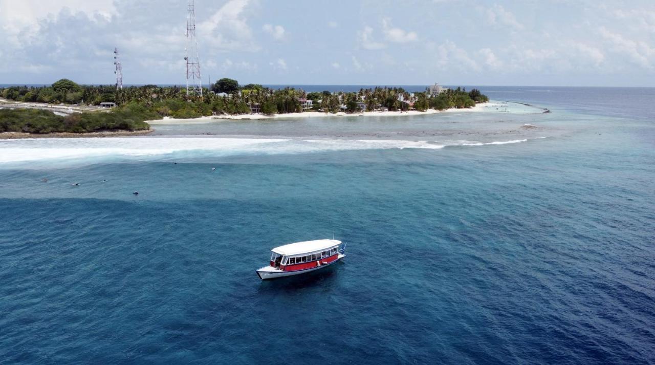 Surf Yoga Camp Hotel Thulusdhoo Exterior photo