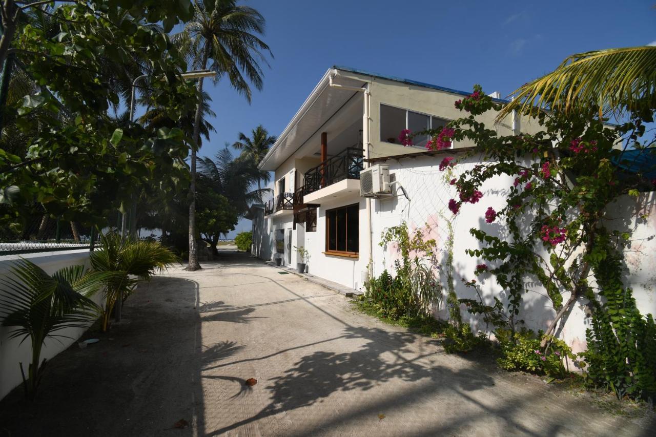 Surf Yoga Camp Hotel Thulusdhoo Exterior photo